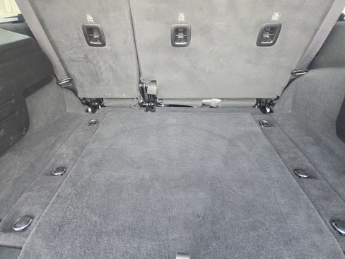 Used 2024 Jeep Wrangler Unlimited Rubicon image 34