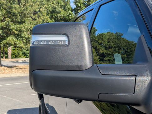 New 2026 RAM 2500 Laramie AWD/4WD image 11