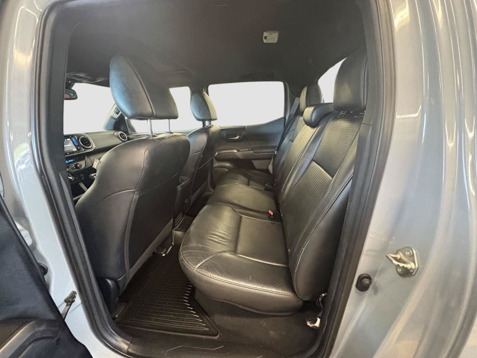 Used 2019 Toyota Tacoma TRD Off-Road AWD/4WD image 20