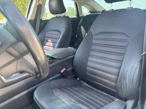 Used 2016 Ford Fusion SE AWD/4WD image 21