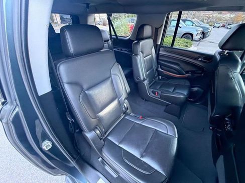 Used 2020 Chevrolet Suburban Premier image 28