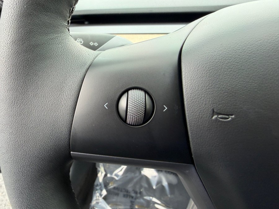 Used 2023 Tesla Model 3 Standard Range RWD image 12