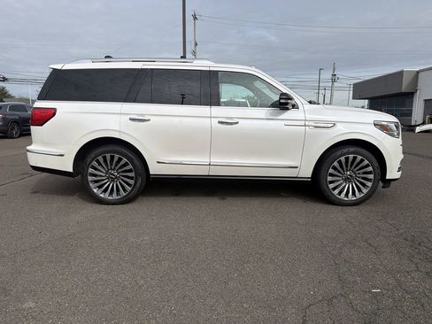 Used 2019 Lincoln Navigator Reserve w/ Cargo Package AWD/4WD image 7