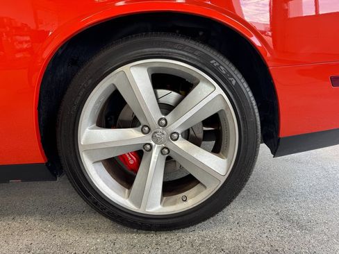 Used 2009 Dodge Challenger SRT8 RWD image 23