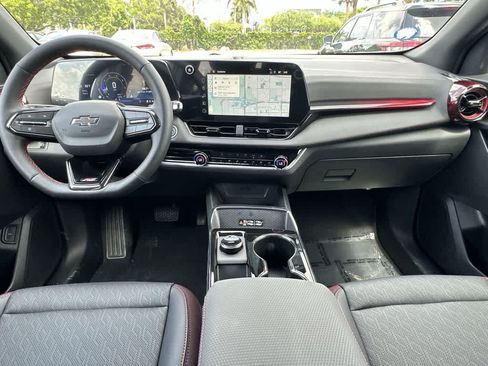 Used 2026 Chevrolet Equinox RS FWD image 24