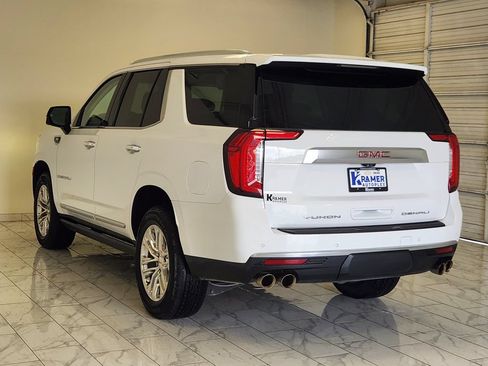 Used 2021 GMC Yukon Denali w/ Denali Premium Package AWD/4WD image 5