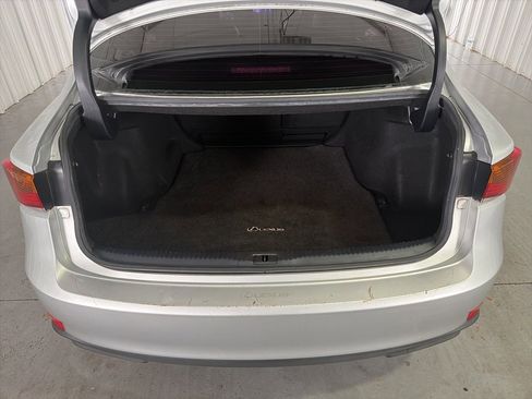 Used 2017 Lexus IS 200t image 7