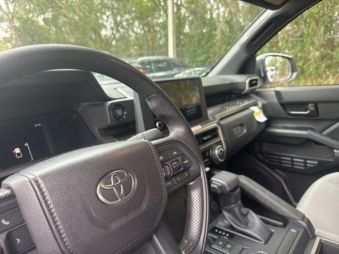 Certified 2025 Toyota Tacoma SR5 image 4