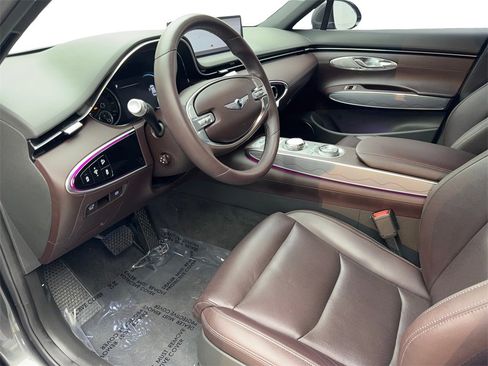 Used 2024 Genesis GV70 2.5T w/ Advanced Package image 50