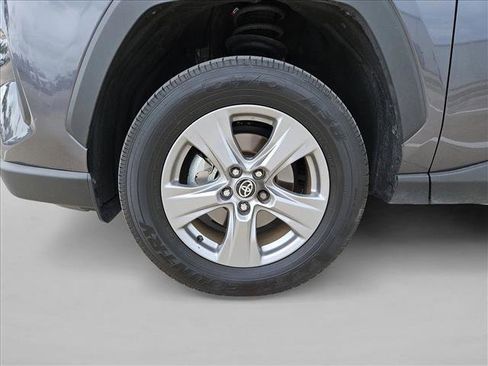 Used 2025 Toyota RAV4 LE AWD/4WD image 22