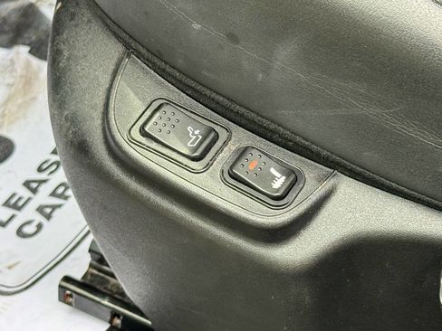 Used 2017 FIAT 500L Trekking w/ Popular Equipment Package FWD image 23