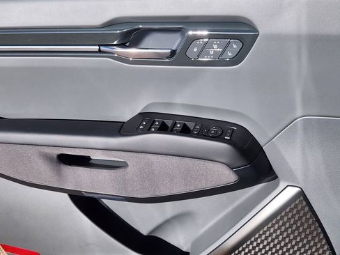 New 2026 Kia EV9 Land w/ Nightfall Edition Package AWD/4WD image 6