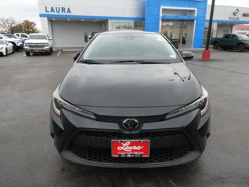 Used 2022 Toyota Corolla LE image 8