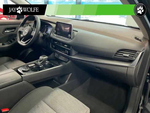 Used 2023 Nissan Rogue SV AWD/4WD image 18