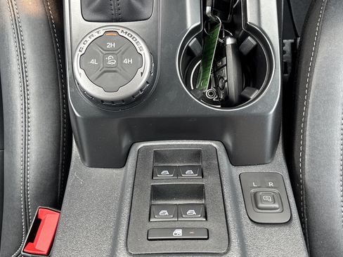 Used 2025 Ford Bronco Big Bend AWD/4WD image 14