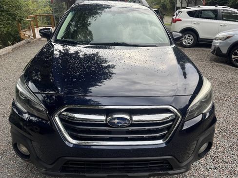 Used 2018 Subaru Outback 2.5i Limited AWD/4WD image 2