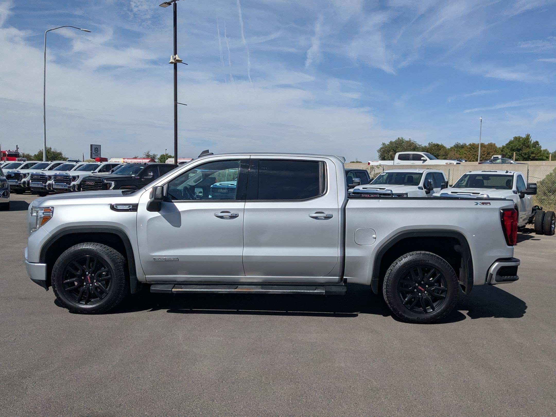 Certified 2021 GMC Sierra 1500 Elevation w/ Preferred Package AWD/4WD image 3