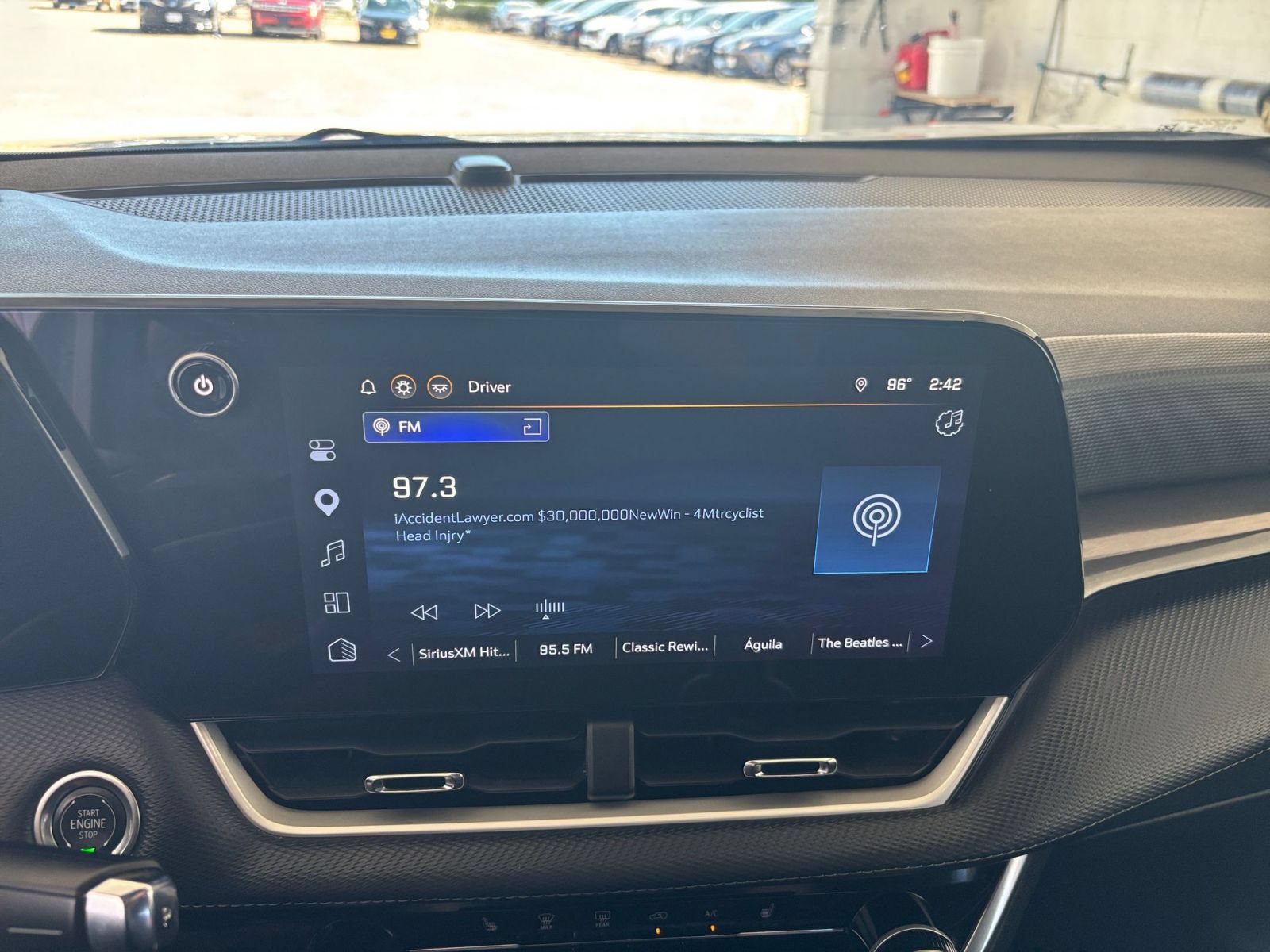 Used 2025 Chevrolet Equinox LT FWD image 19