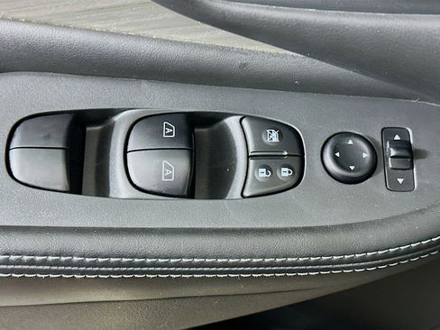 Used 2017 Nissan Murano S w/ Navigation Package FWD image 15