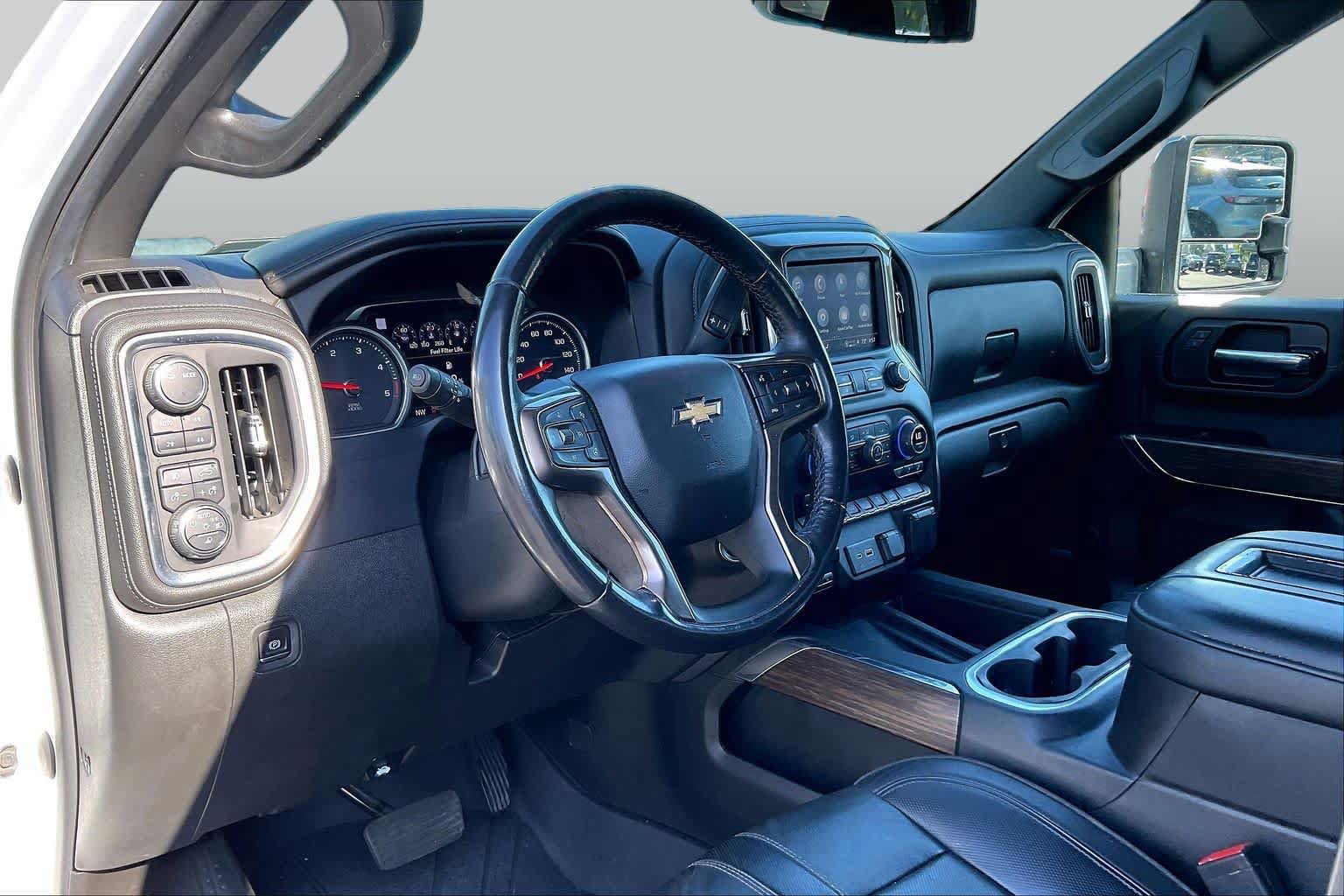 Used 2022 Chevrolet Silverado 2500 High Country w/ Safety Package II AWD/4WD image 17