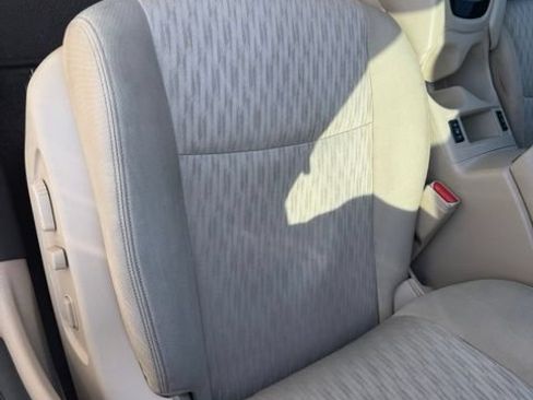 Used 2018 Nissan Rogue SV w/ Sun & Sound Touring Package FWD image 10