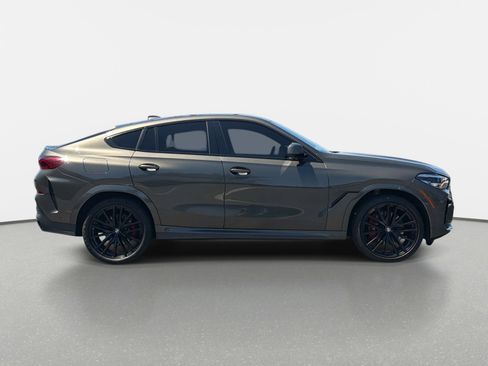 Used 2023 BMW X6 xDrive40i w/ M Sport Package AWD/4WD image 2