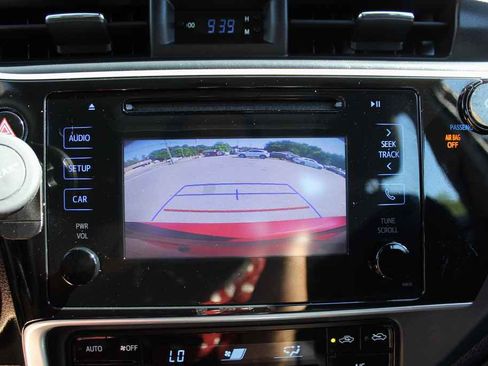 Used 2019 Toyota Corolla LE FWD image 20
