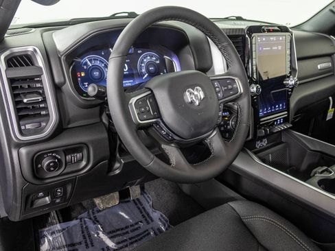 New 2026 RAM 1500 Big Horn AWD/4WD image 3