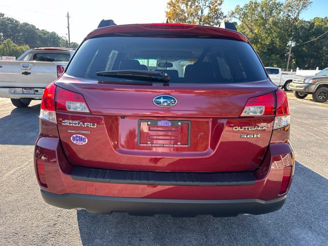 Used 2013 Subaru Outback 3.6R Limited w/ Moonroof Pkg AWD/4WD image 6