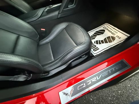 Used 2017 Chevrolet Corvette Stingray Coupe w/ Carbon Flash Badge Package image 20