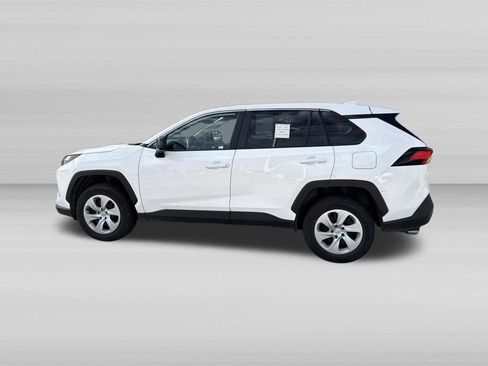 Used 2025 Toyota RAV4 LE AWD/4WD image 9