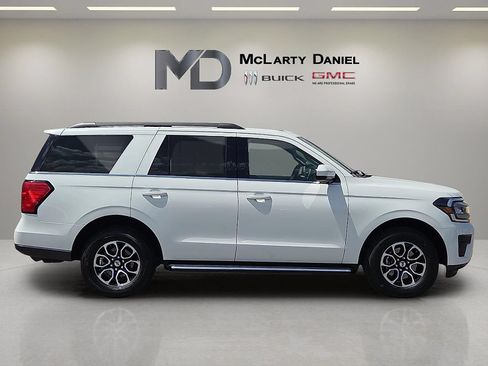 Used 2022 Ford Expedition XLT AWD/4WD image 14