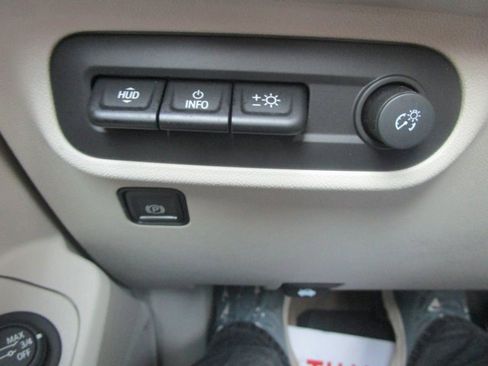 Certified 2024 GMC Terrain Denali w/ Denali Premium Package image 9