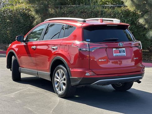 Used 2017 Toyota RAV4 Limited image 4