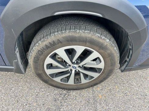 Used 2025 Subaru Outback Premium AWD/4WD image 17