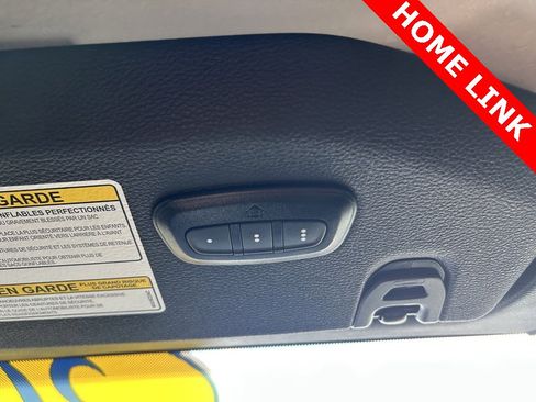 Used 2022 Jeep Wrangler Unlimited Sahara image 25