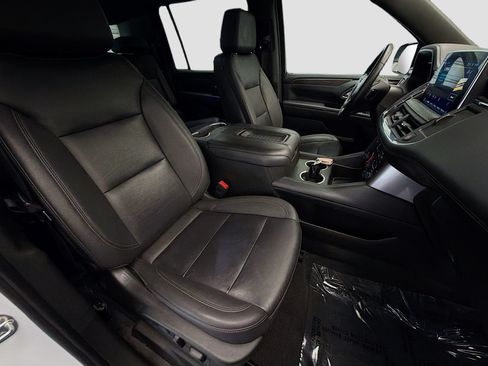 Used 2023 Chevrolet Suburban LT RWD image 15