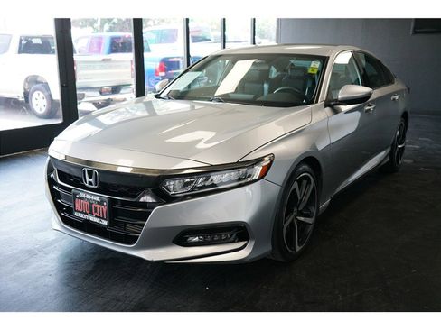 Used 2019 Honda Accord Sport image 3