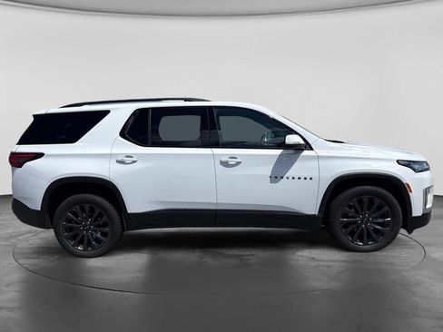 Used 2023 Chevrolet Traverse RS AWD/4WD image 17