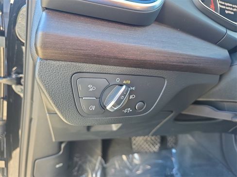 Used 2022 Audi Q5 2.0T Premium w/ Convenience Package image 37