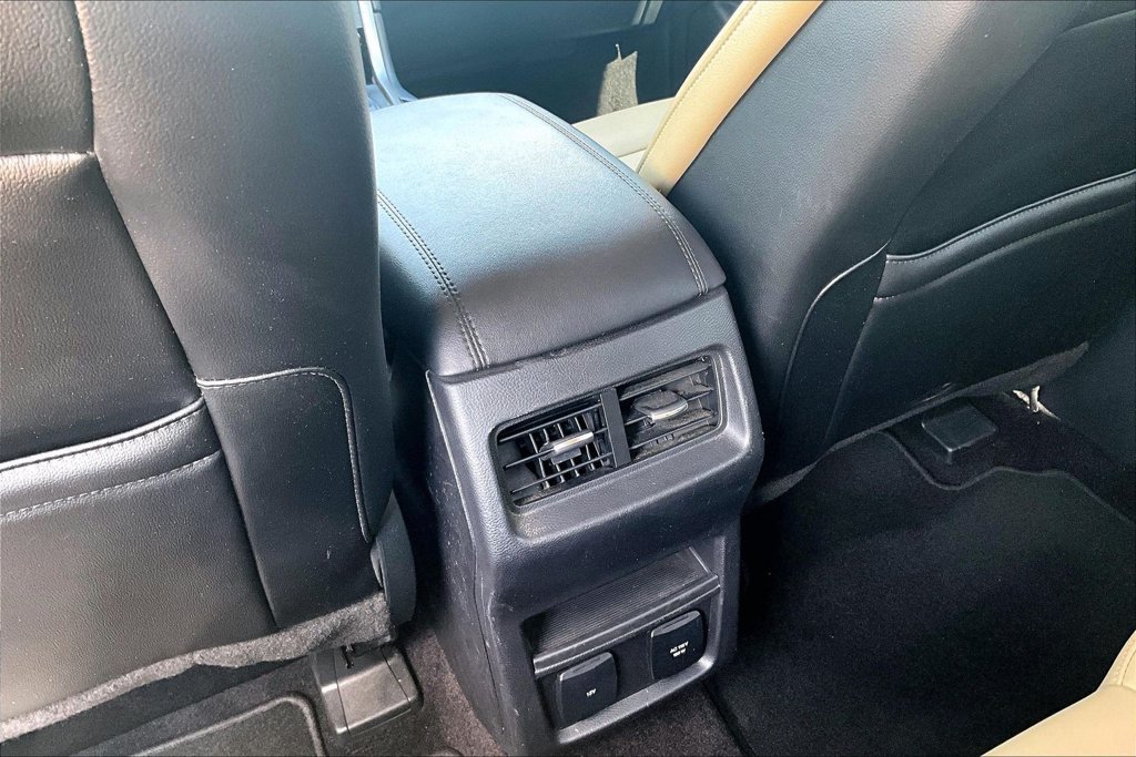 Used 2016 Ford Edge SEL w/ Equipment Group 201A FWD image 24