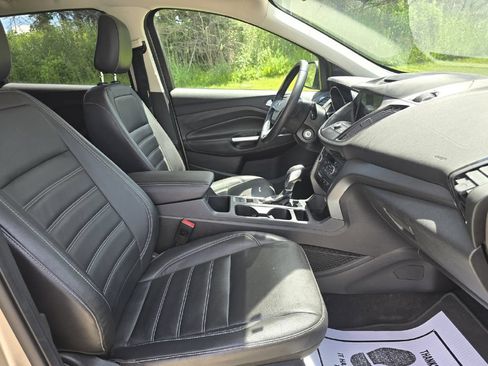 Used 2018 Ford Escape SEL AWD/4WD image 16