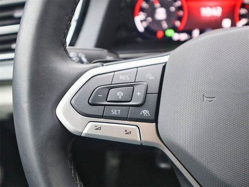 Used 2025 Volkswagen Atlas Cross Sport SEL Premium R-Line image 25