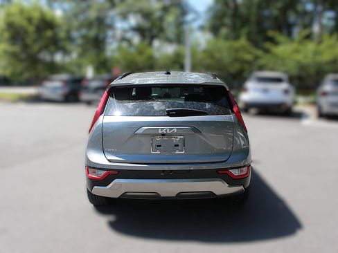 Certified 2024 Kia Niro EX Touring FWD image 7