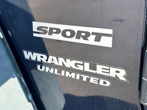 Used 2013 Jeep Wrangler Unlimited Sport AWD/4WD image 20