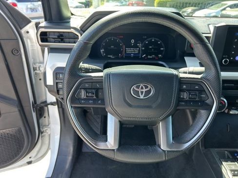 Used 2024 Toyota Tacoma TRD Off-Road AWD/4WD image 20