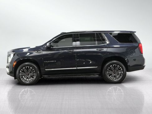 Used 2025 GMC Yukon Elevation AWD/4WD image 2