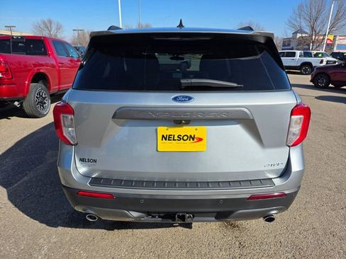 Used 2023 Ford Explorer XLT w/ Equipment Group 202A image 9