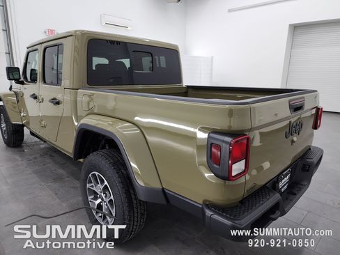 New 2026 Jeep Gladiator Sport image 6