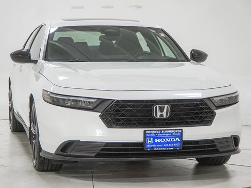 Used 2023 Honda Accord Sport image 16
